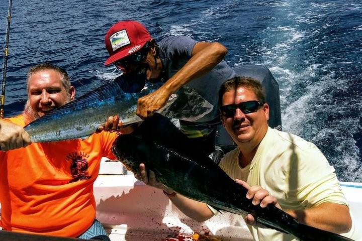 Sport fishing at El Coco in Guanacaste inshore half-day tour in the Pacific side - Photo 1 of 7